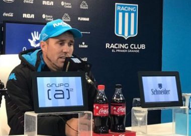 Coudet: “Todos se calientan cuando quedan afuera" - La Comu de Racing