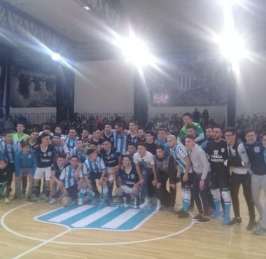 La punta es celeste y blanca, otra vez - La Comu de Racing Club