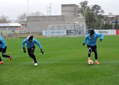 Con el objetivo de tenerla - Práctica en Avellaneda - La Comu de Racing Club