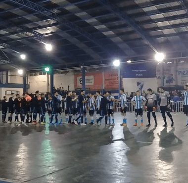 ¡Volvió a la punta! - El futsal masculino puntero - La Comu de Racing Club