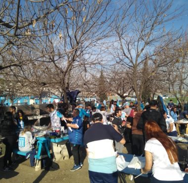 Comenzaron los preparativos de un recibimiento histórico - La Comu de Racing