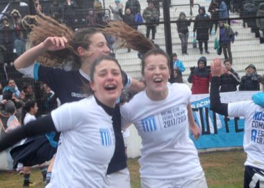 Chicas de Primera - El fútbol femenino ascendió a Primera - La Comu de Racing