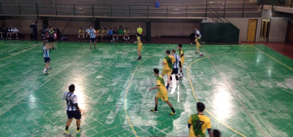 ¡Campeones! - El Handball masculino gritó campeón - La Comu de Racing Club