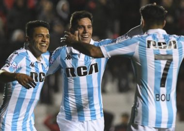 Goleada sin escritorio - La Comu de Racing Club - Racing ganó en Paraná