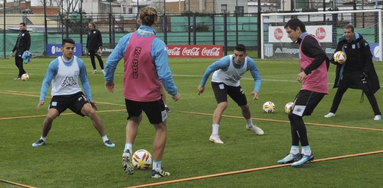 Rumbo a Paraná - La Comu de Racing Club - Práctica en Avellaneda