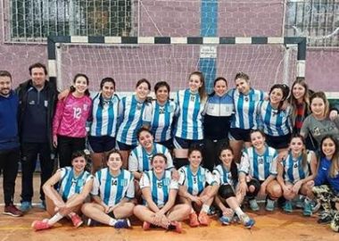 Jornada positiva - La Comu de Racing Club - La actualidad del voley de Racing