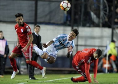 Figura: El entusiasmo de Saravia - La Comu de Racing Club - La figura ante River