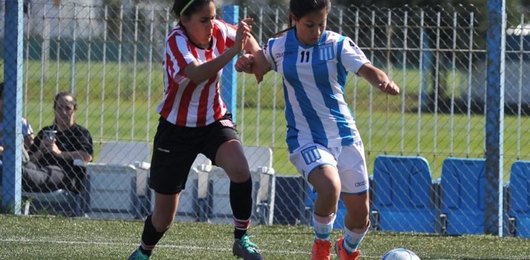 Más fuertes que nunca - La Comu de Racing Club - Invictas y punteras