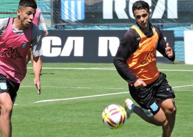 Miércoles de fútbol en la cancha auxiliar - La Comu de Racing Club