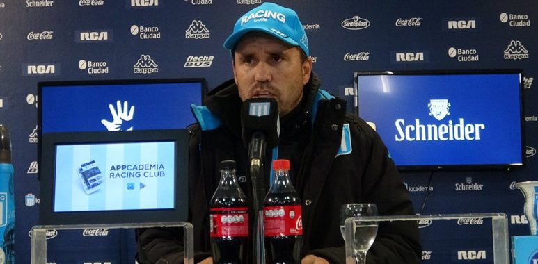 “Fuimos inocentes” - Coudet en conferencia - La Comu de Racing Club