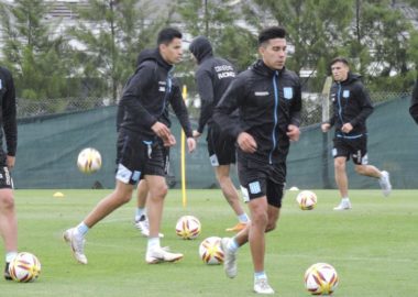 Tareas tácticas en el Predio Tita - La Comu de Racing Club