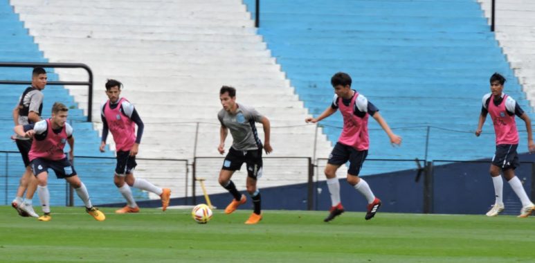 Fútbol pensando en el clásico - La Comu de Racing Club