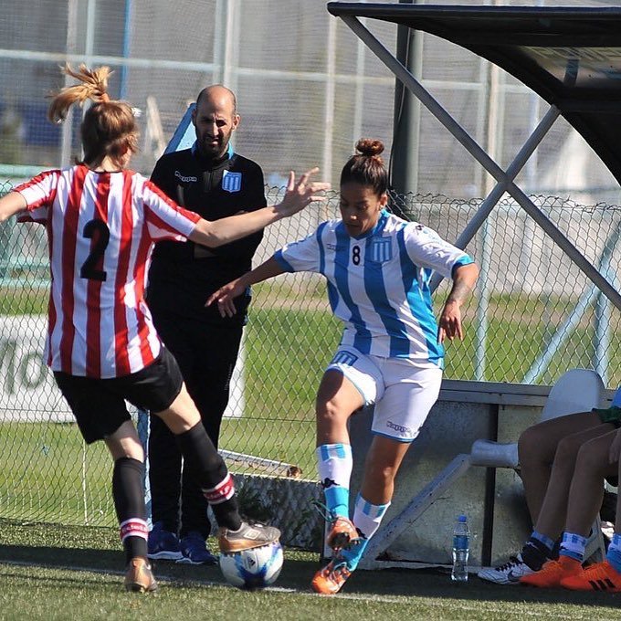 Más fuertes que nunca - La Comu de Racing Club - Invictas y punteras