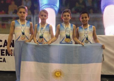 Avendaño Orgullo académico y nacional - La Comu de Racing Club