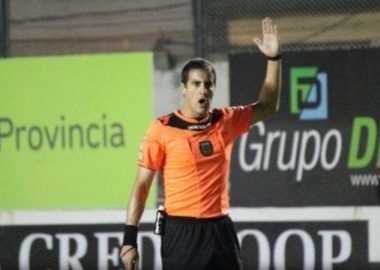 Pablo Echavarría el árbitro para visitar a Gimnasia y Esgrima