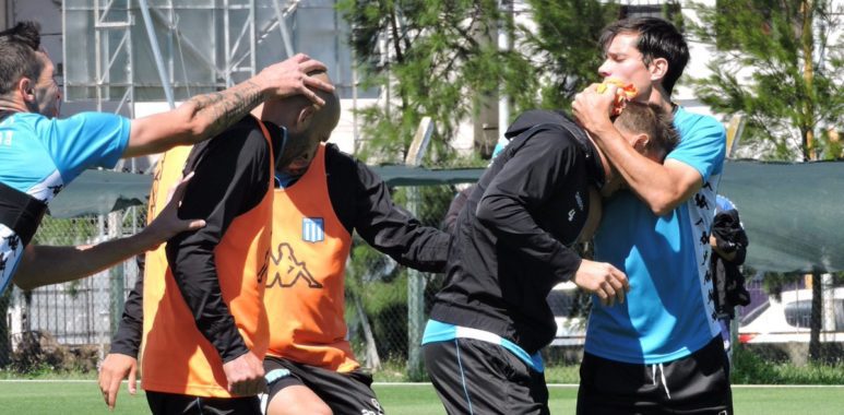 Mañana de Predio Tita - La Comu de Racing Club - Práctica en Avellaneda