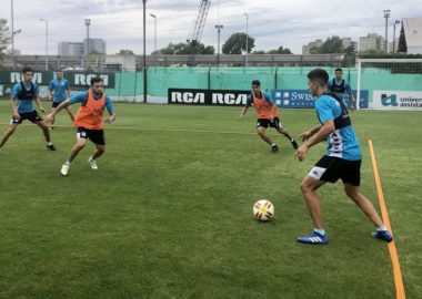 Entrenamiento en la cancha auxiliar - La Comu de Racing Club