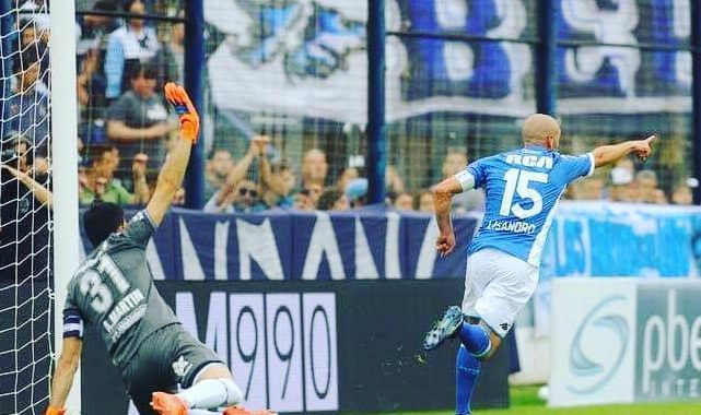 Lisandro se metió en la historia - La Comu de Racing Club