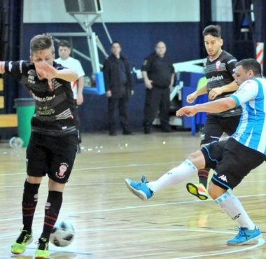 Racing ya salió campeón - La Comu de Racing Club - Derrota del futsal