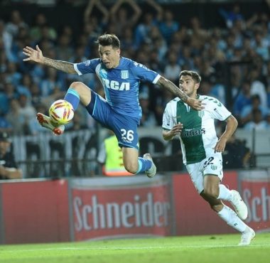 Figura: La actitud y juego de Saravia - La Comu de Racing Club