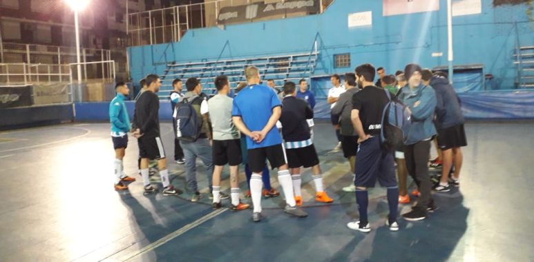 ¡Arrancaron las pruebas del Futsal Senior! - La Comu de Racing Club