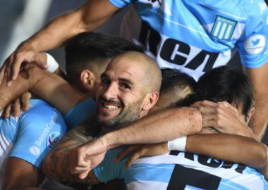 No te retires nunca Lisandro - La Comu de Racing Club