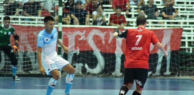 Futsal - Arrancó con el pie izquierdo - La Comu de Racing Club