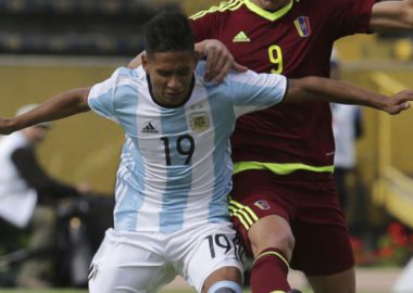 Tengo la impotencia de no poder estar con la Selección