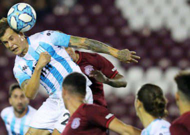 En lo que fue la última fecha del año por Superliga, Racing perdió 1-0 ante Lanús en la Fortaleza y desperdició una nueva chance de subirse a la punta