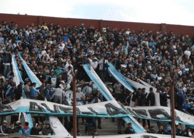 Se confirmo que Racing podrá llevar hinchas al estadio de Lanús. La Academia contará con 10.000 entradas populares y 1.000 plateas para dicho encuentro. Así será la venta de entradas.