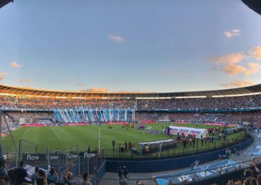 Los hinchas de Racing jugaron un papel determinante