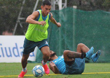 Racing hizo fútbol con variantes