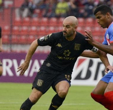 RACING GANÓ CON LO JUSTO