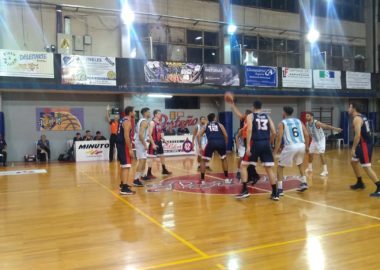 Racing cayó ante Estudiantil Porteño