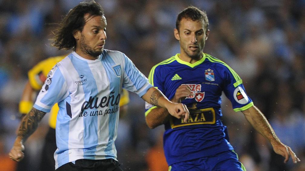 Racing vs equipos peruanos en la Copa