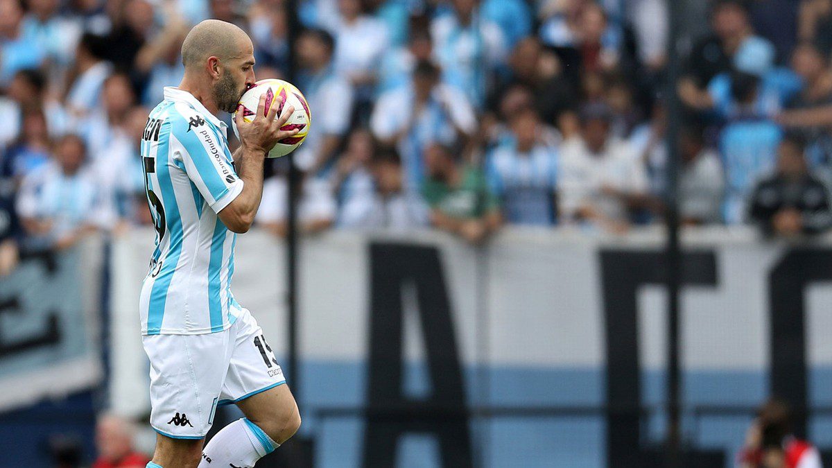 Racing y Lisandro renuevan su amor