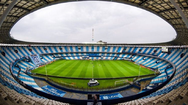 Racing conoció los horarios y los días para las dos competiciones