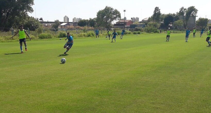 La reserva de Racing goleó a Victoriano Arenas