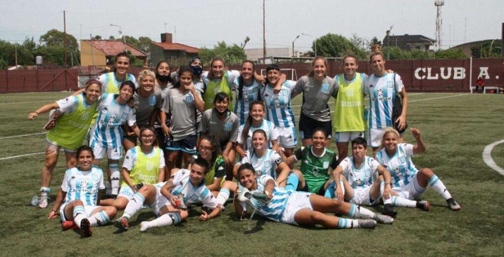 Racing goleó y clasificó a cuartos