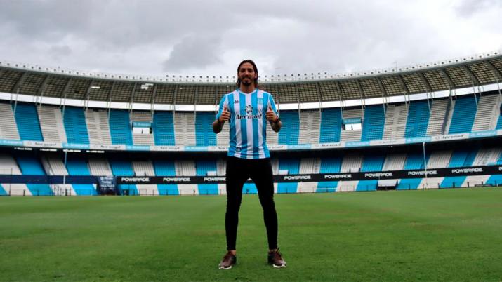 Llegó el galgo Schelotto a Racing