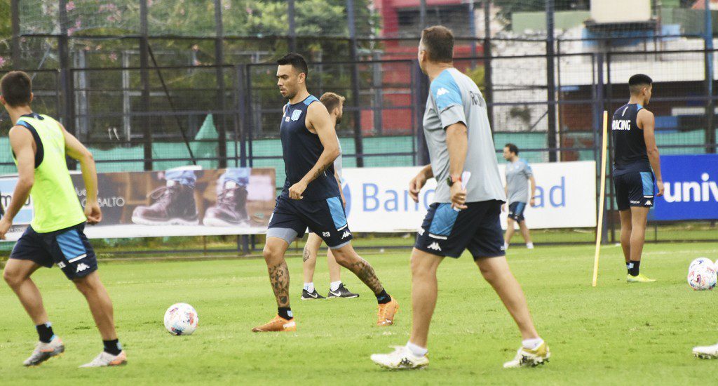 Racing hizo fútbol con el probable equipo para el jueves