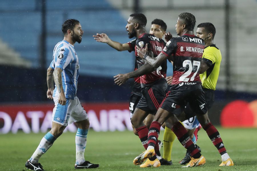 La racha de Racing contra brasileros en la copa