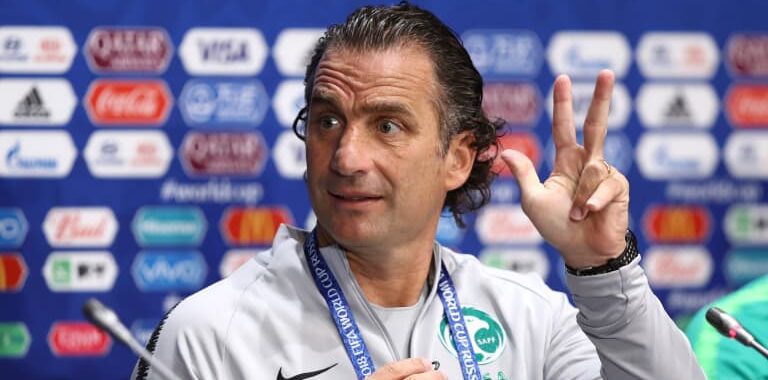 Llegó una oferta de Arabia por Juan Antonio Pizzi