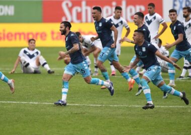 Racing inicia el torneo local en Liniers