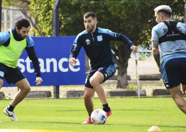 Dos cambios en Racing para visitar a Arsenal