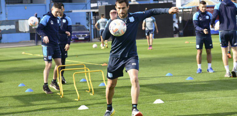 Úbeda paró un equipo pensando en Boca