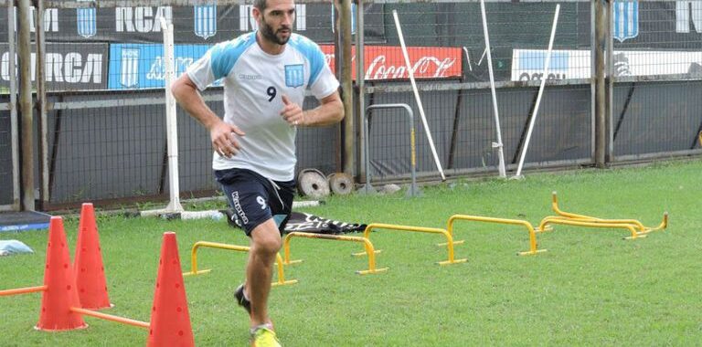 Úbeda probó el once con Lisandro como titular