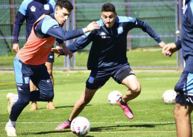 Racing visita a Argentinos Juniors con variantes obligadas