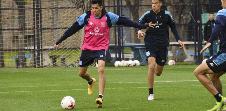 Ensayo futbolístico de Racing pensando en Estudiantes