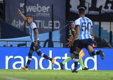 Racing volvió a ganar de la mano de Alcaraz